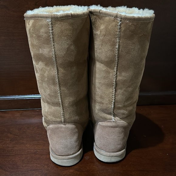 Cozie Steps size 9 chestnut tall genuine sheepskin. - Picture 4 of 8